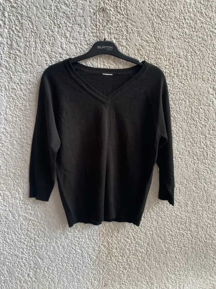 Pull col V noir manches 3/4 T 38