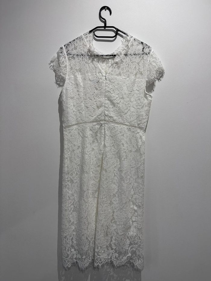 Robe blanche dentelle - photo numéro 2
