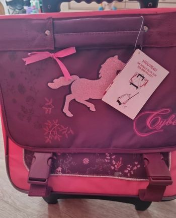Sac a dos cybel  a roulettes  neuf