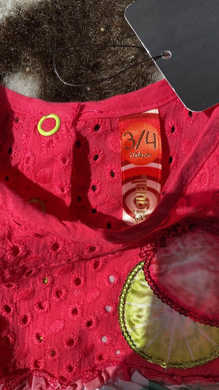 Blouse desigual sans manche 3-4 ans ( 104) neuve - photo numéro 4