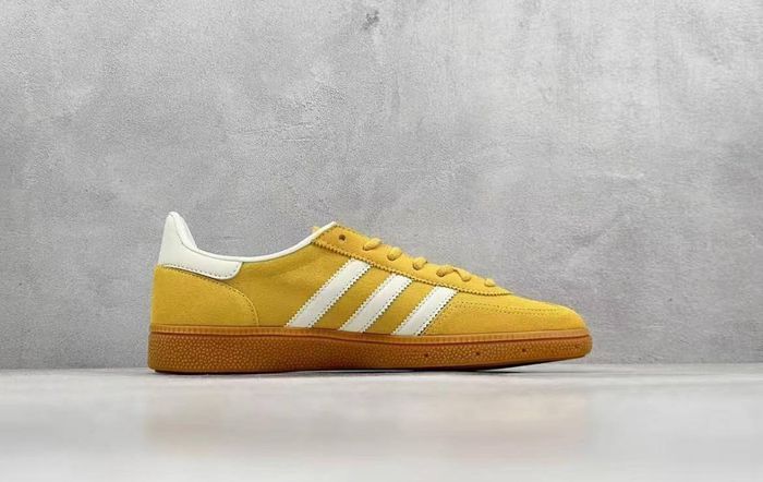 Baskets Adidas taille 36 - photo numéro 2