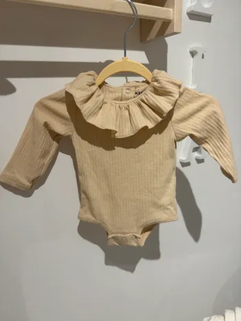 Body Taille 1 mois a volant