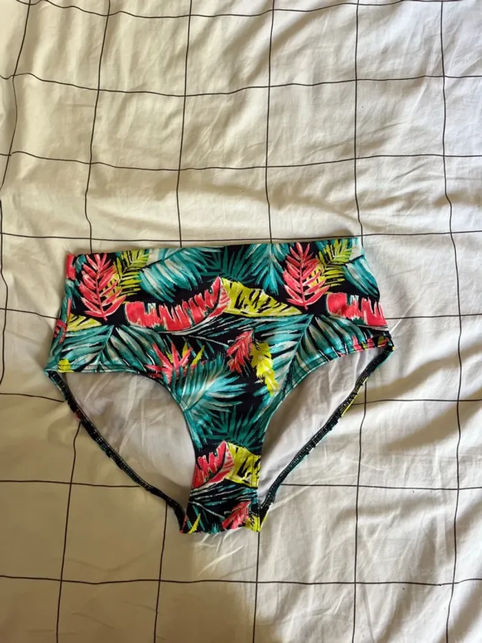 Maillot de bain deux pièces - photo numéro 3