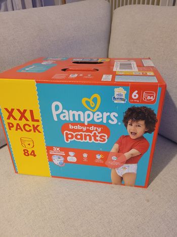 Pants pampers taille 6