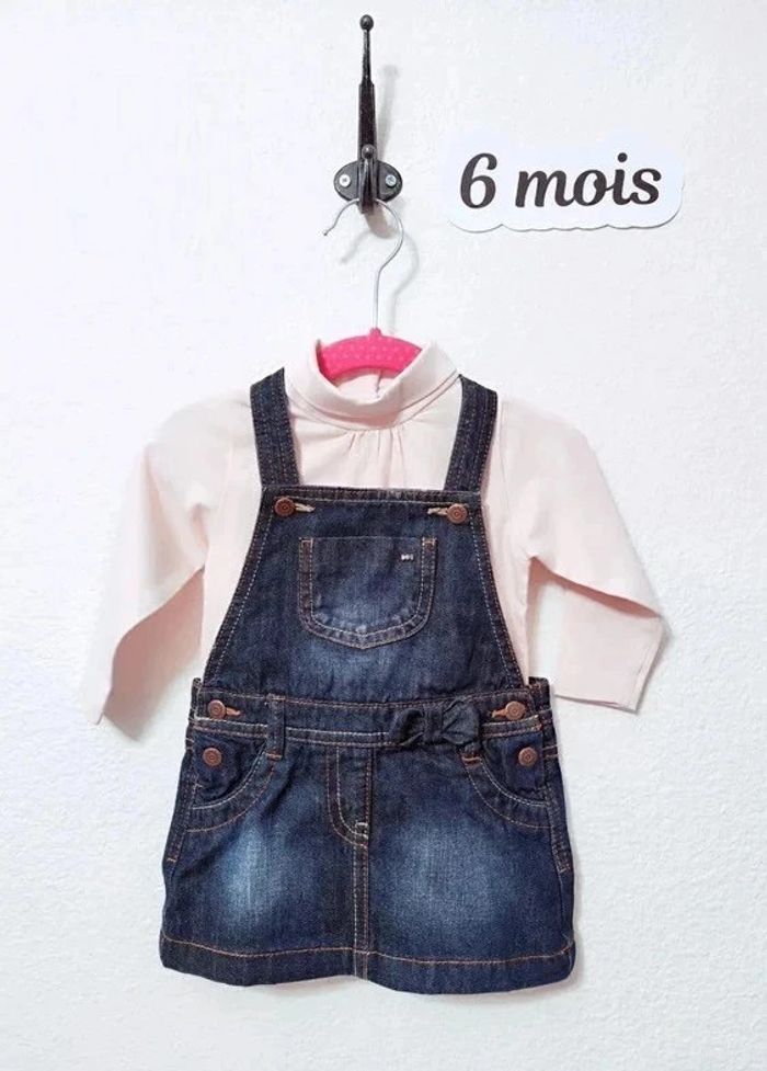 Ensemble bébé fille taille 6 mois, comme neuf.