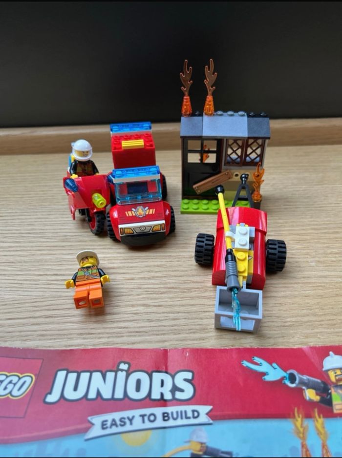 Lego junior pompier - photo numéro 2
