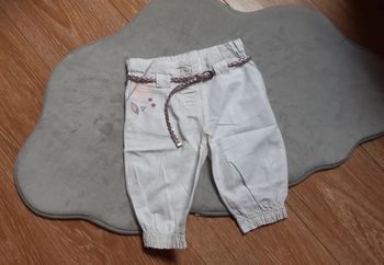 pantacourt gémo blanc 36 mois en très bon état