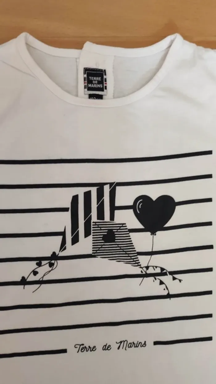 T-shirt taille 4 ans - photo numéro 2
