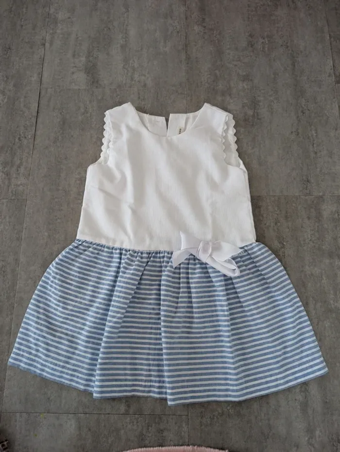 Robe chic d'été fille 4 ans comme NEUVE
