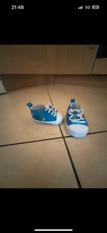 Chaussure stitch taille 17