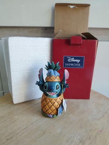 Figurine Disney showcase Stitch ananas