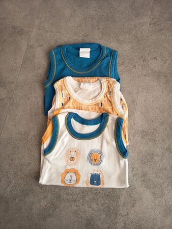 Lot de trois bodys débardeur absorba