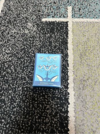 Pokémon 64 sleeves Vaporeon / Aquali gift box chinese exclusivity  sealed