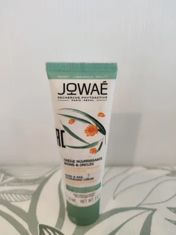 Jowaé crème nourrissante mains et ongles 50ml valeur 7 €  à utiliser 18 mois après ouverture