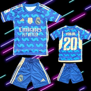 Ensemble maillot de foot short Adidas Real Madrid neuf taille 8 ans