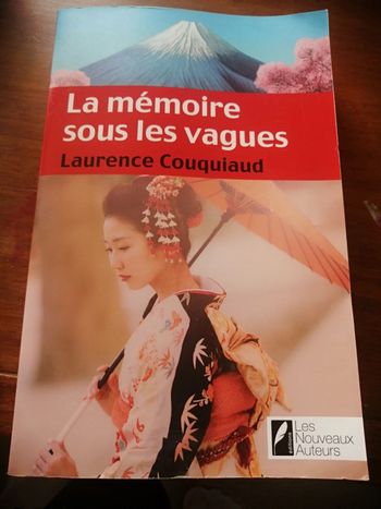 Livre la mémoire sous les vagues