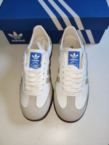 Basket Adidas samba beige  taille 38