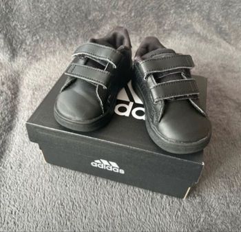 Baskets noir adidas