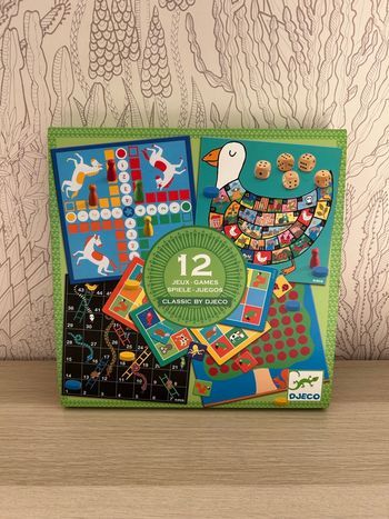 Boîte 12 jeux Djeco