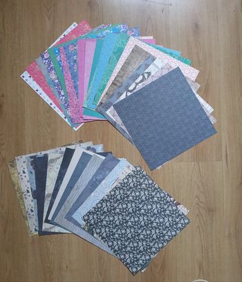 ⭐ Lot de 34 feuilles a motifs ⭐