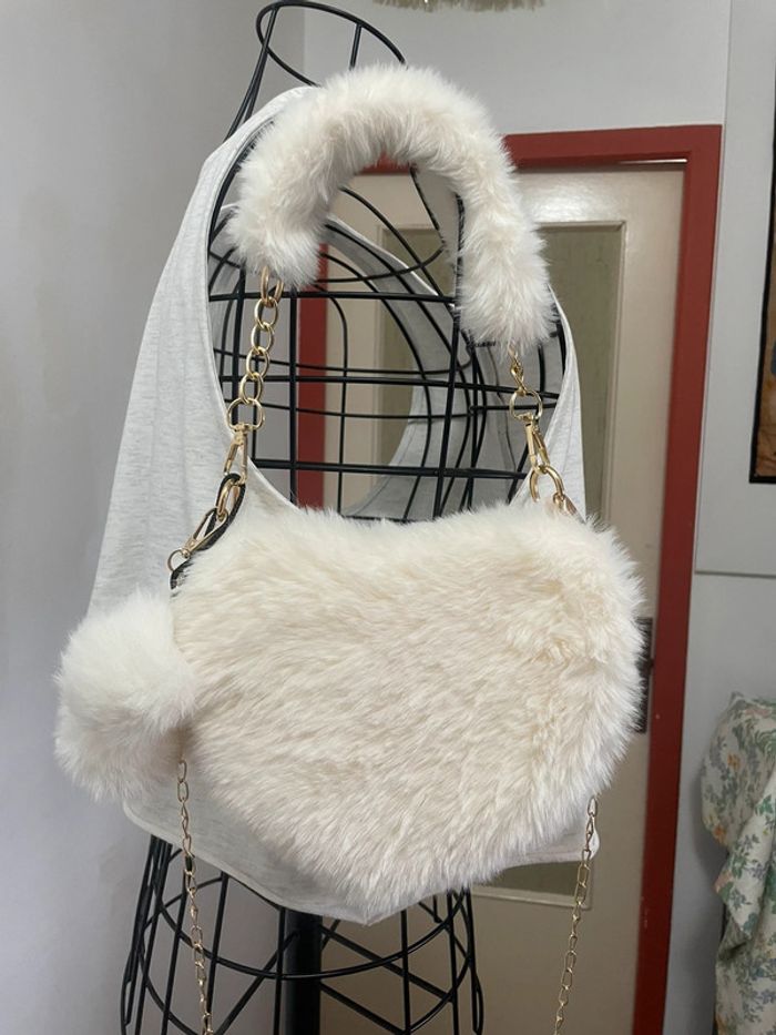 Sac à main élégant en fourrure synthétique avec poignée supérieure et bandoulière - photo numéro 9