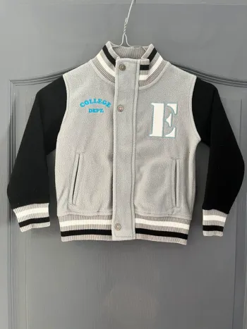 Veste teddy enfant gris et noir – style collège