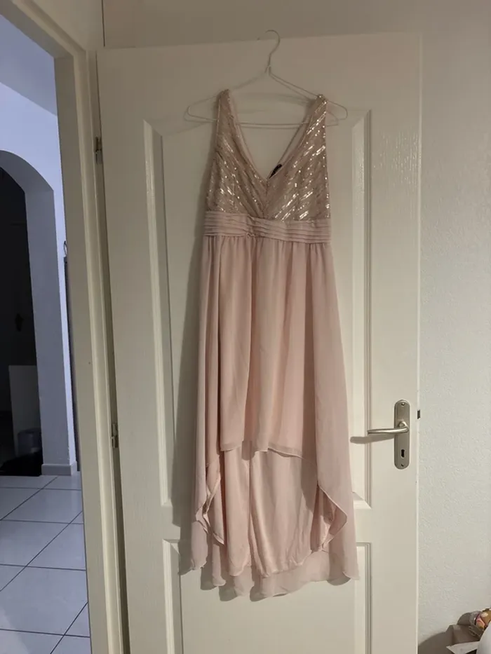 robe de soirée rose poudrée
