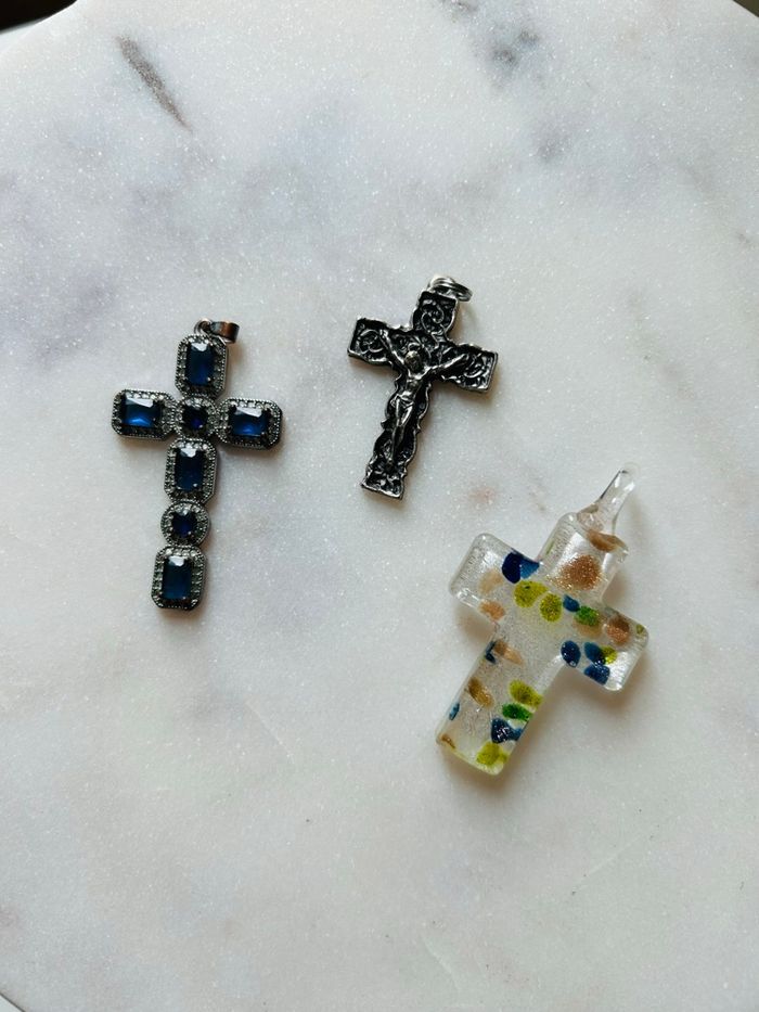 Lot de 3 pendentifs croix - photo numéro 1