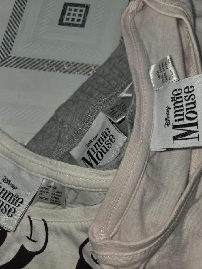 Lot de 3 vêtements disney - photo numéro 3