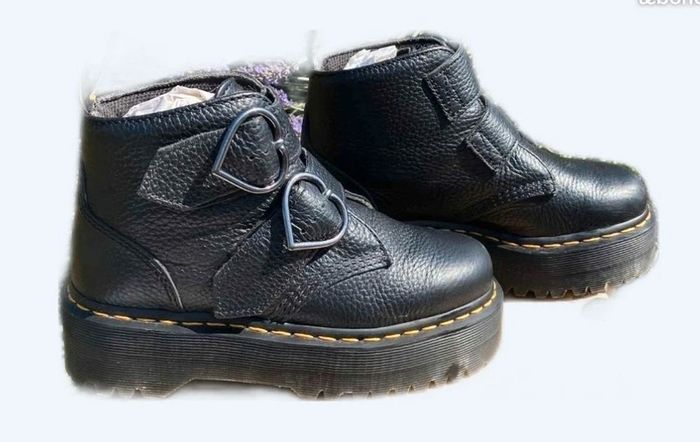 Dr Martens Devon Heart 37