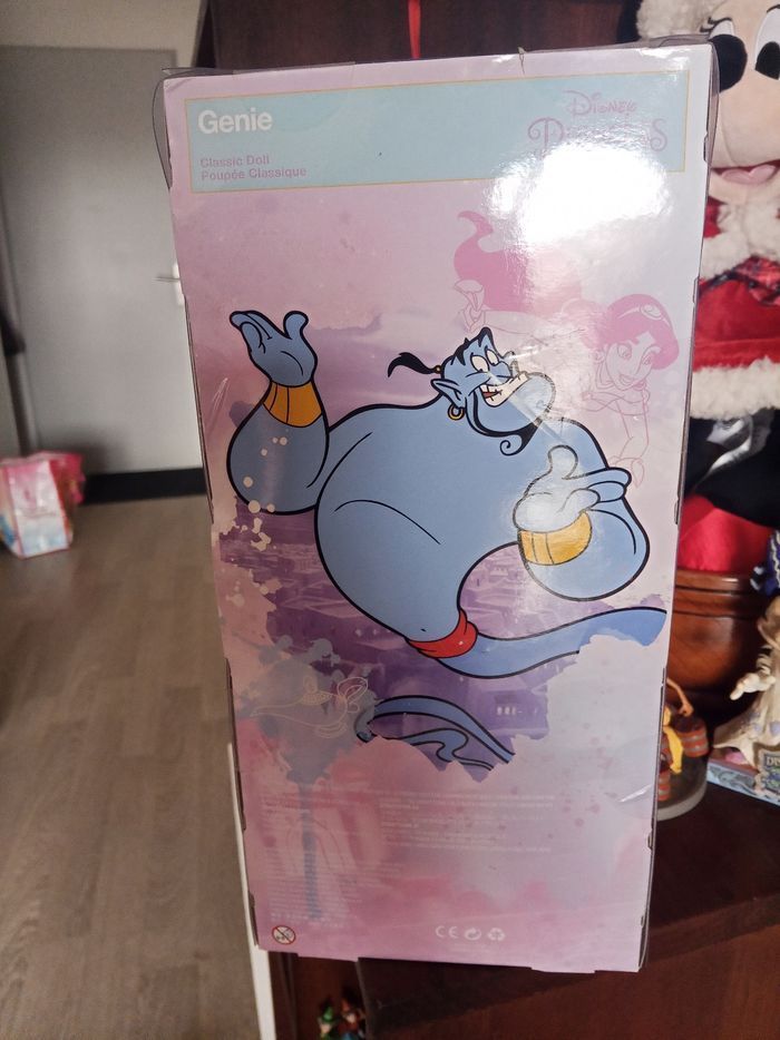 Poupée du génie dans Aladdin Disneyland Paris neuf - photo numéro 2