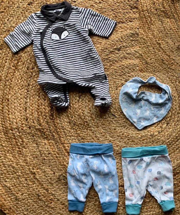 Lot vêtements bébé garçon naissance 0 mois parfait état pyjama legging sarouel bavoi