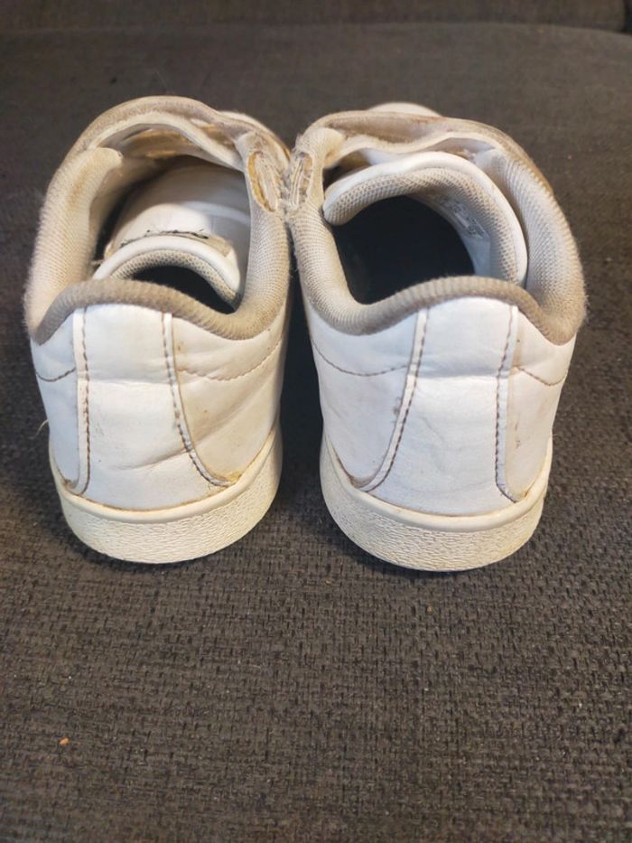 Baskets basses blanche a velcros T 32 adidas - photo numéro 12