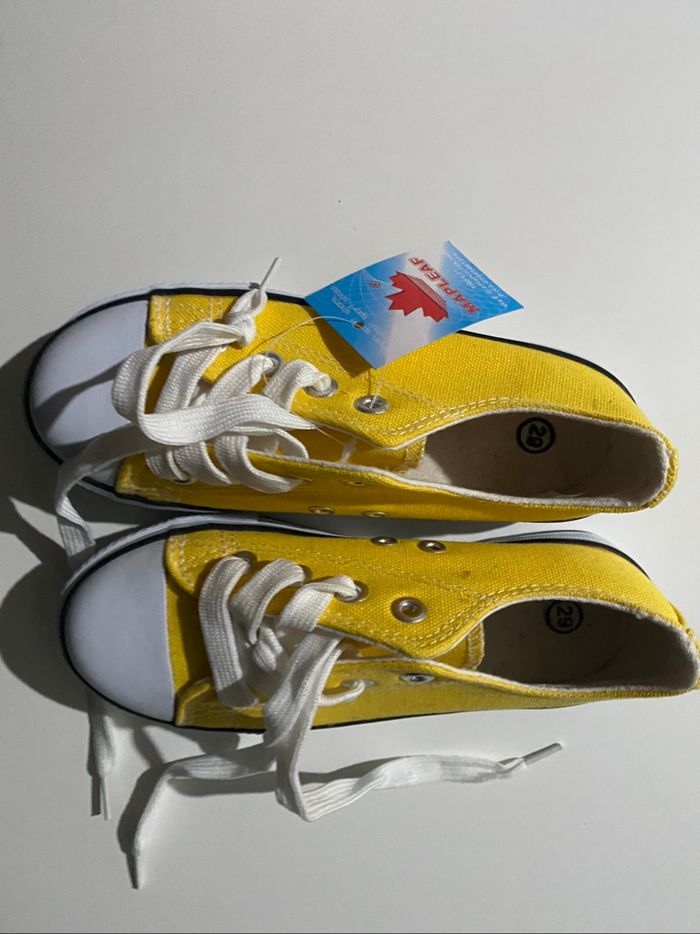 Basket jaune taille 29 - photo numéro 2