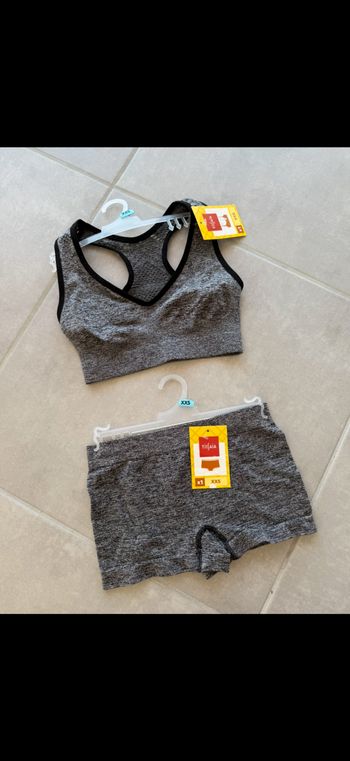 Ensemble Brassière et Shorty fille 12/14 ans