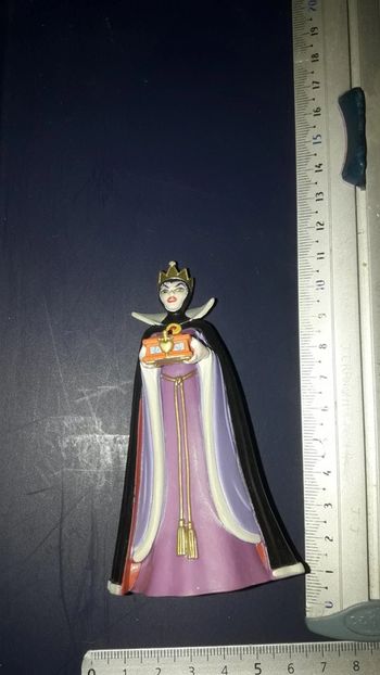 Blanche neige figurine