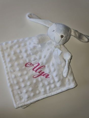 Doudou lapin personnalisé