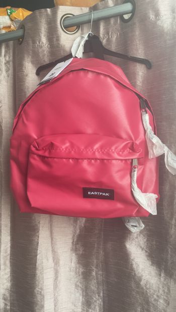 Sac eastpak rose glossy