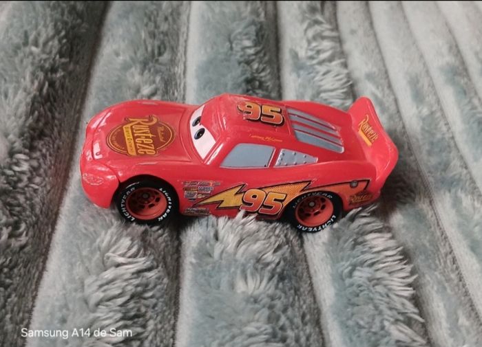 Voiture flash mcqueen cars disney pixar mattel - photo numéro 4