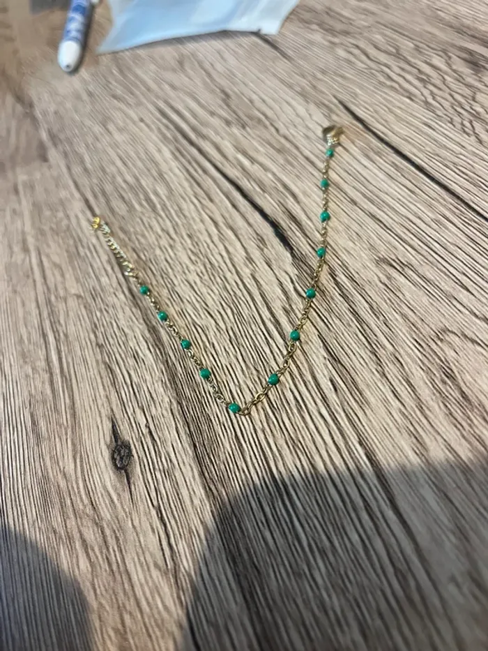 Bracelet doré et vert - photo numéro 2