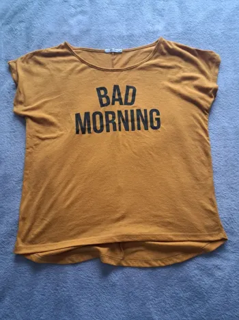 T-shirt moutarde