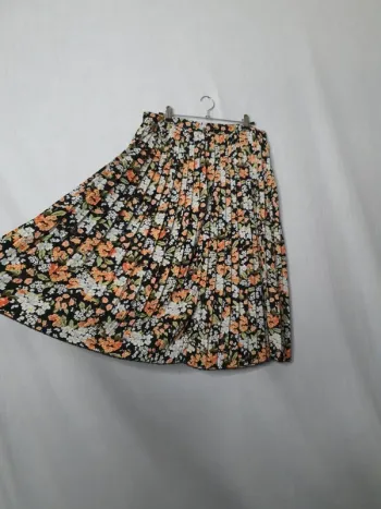 Jupe fleurie plissée taille 36