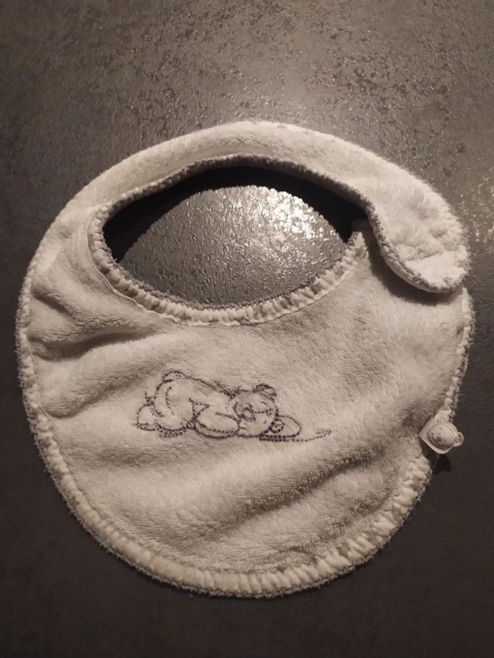 Petit bavoir noukie's blanc