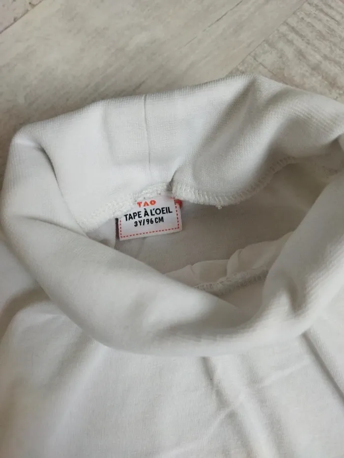 Haut blanc col roulé 3 ans - photo numéro 2