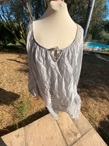 Blouse soyeuse grise taille unique