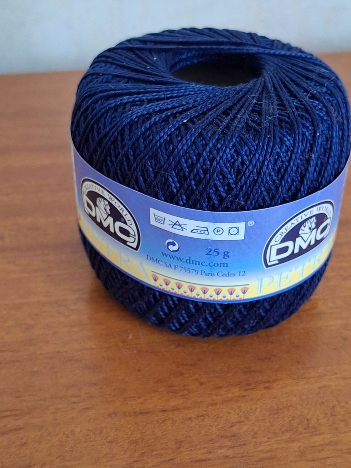 Pelote de fil pour crochet, bleu marine - photo numéro 4
