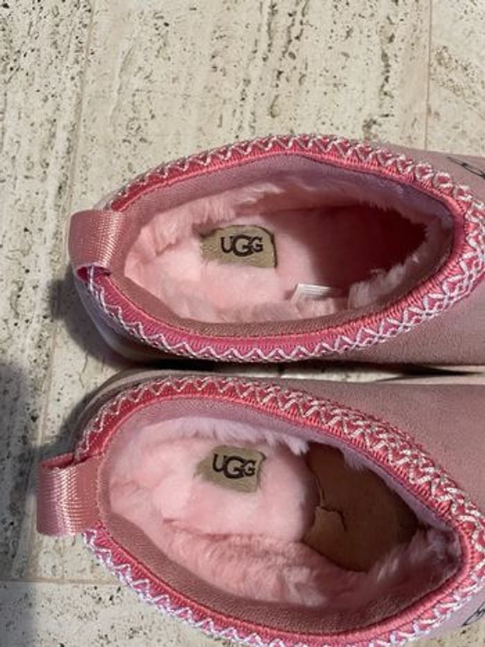 UGG Tazz Neuve - Taille 39, Tropical Pink' - photo numéro 3