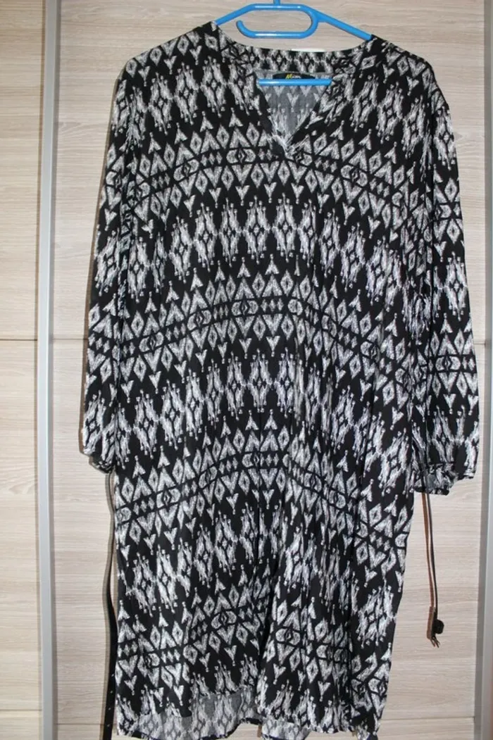 Robe manche 3/4 - Taille 44 - Neuve - photo numéro 7