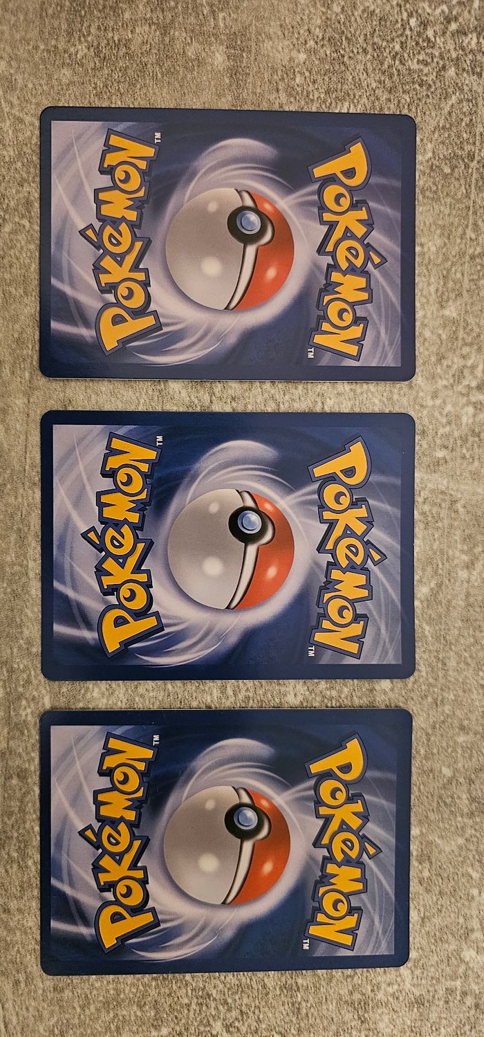 Carte Pokémon Dracaufeu ,Tortank et Florizarre 25ème anniversaire - photo numéro 5