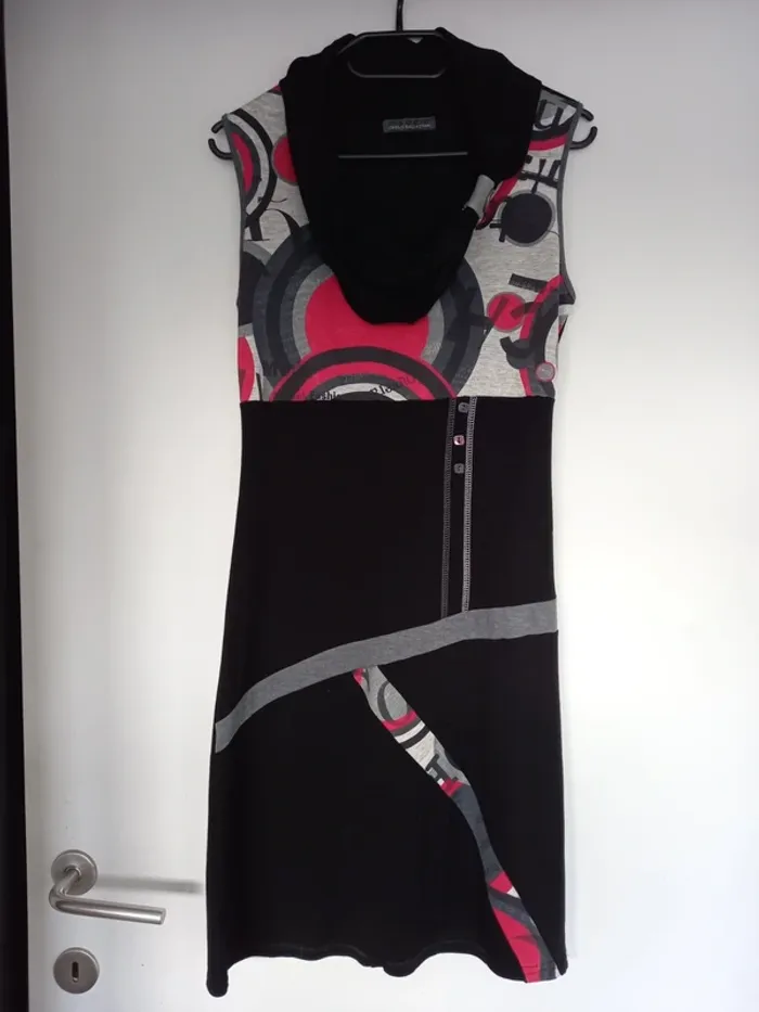 Jolie robe Cassis